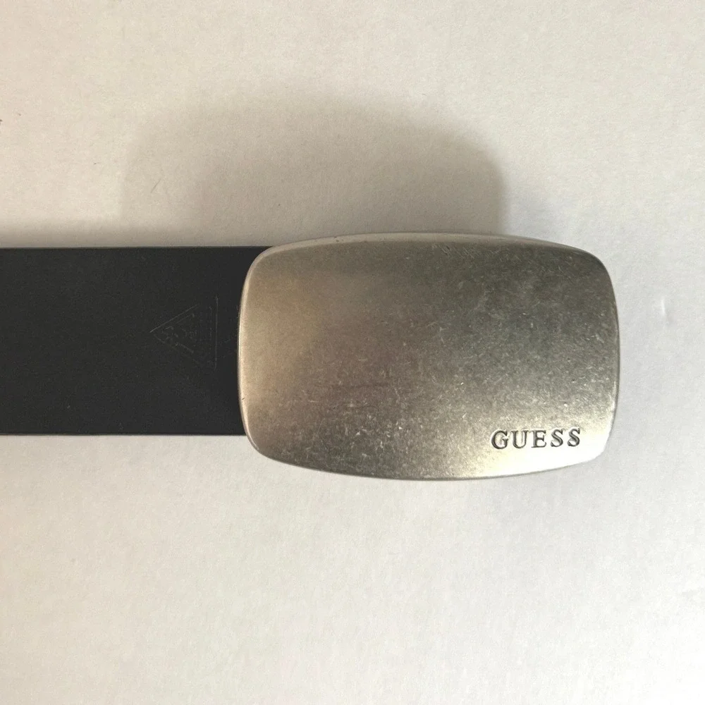 GUESS Black Leather Belt Silver Plaque Buckle Size 38 Grunge Y2K Americana